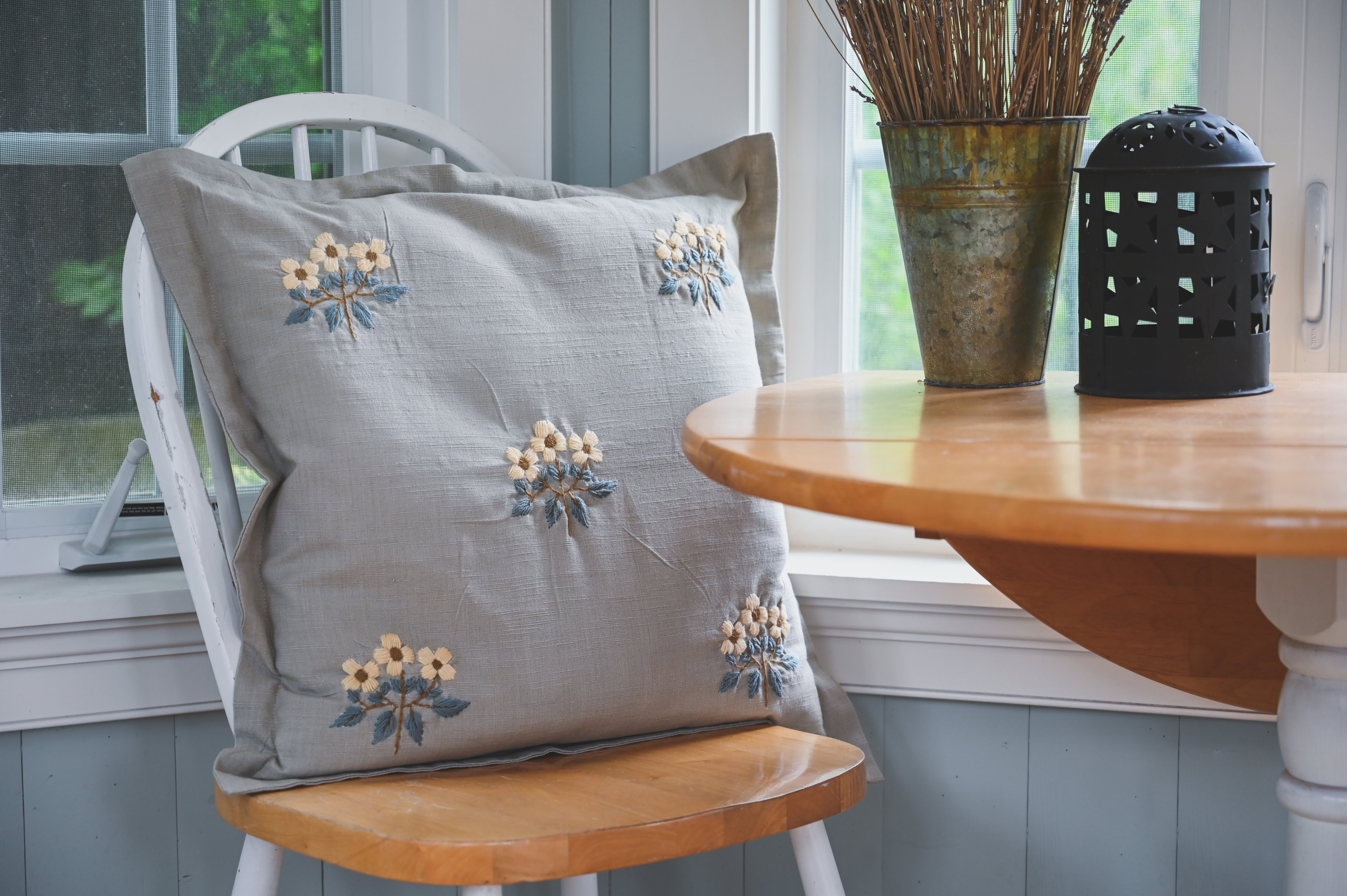 Florence Pillow - Thumbnail 4