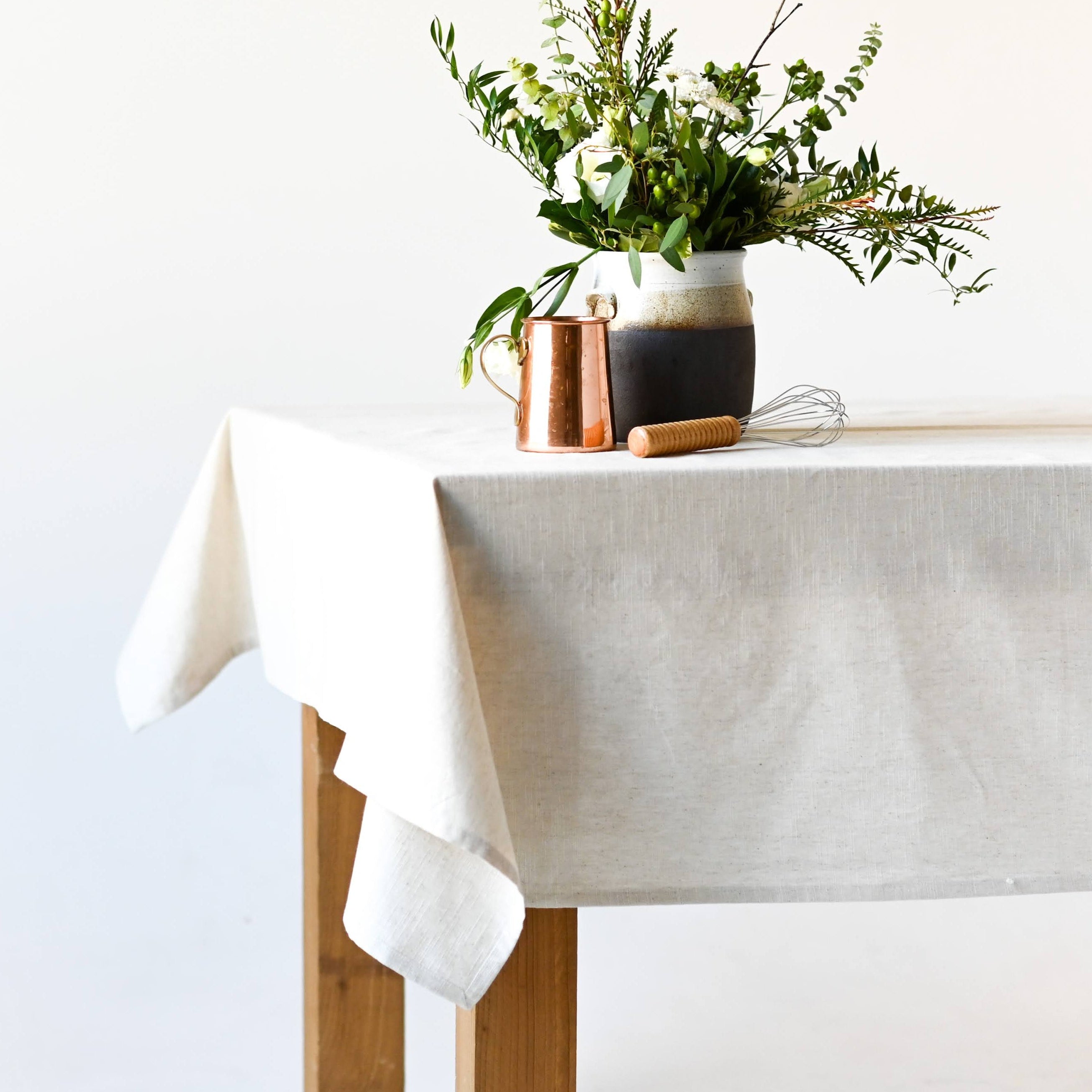 Neutral Linen Tablecloth – Galley & Fen