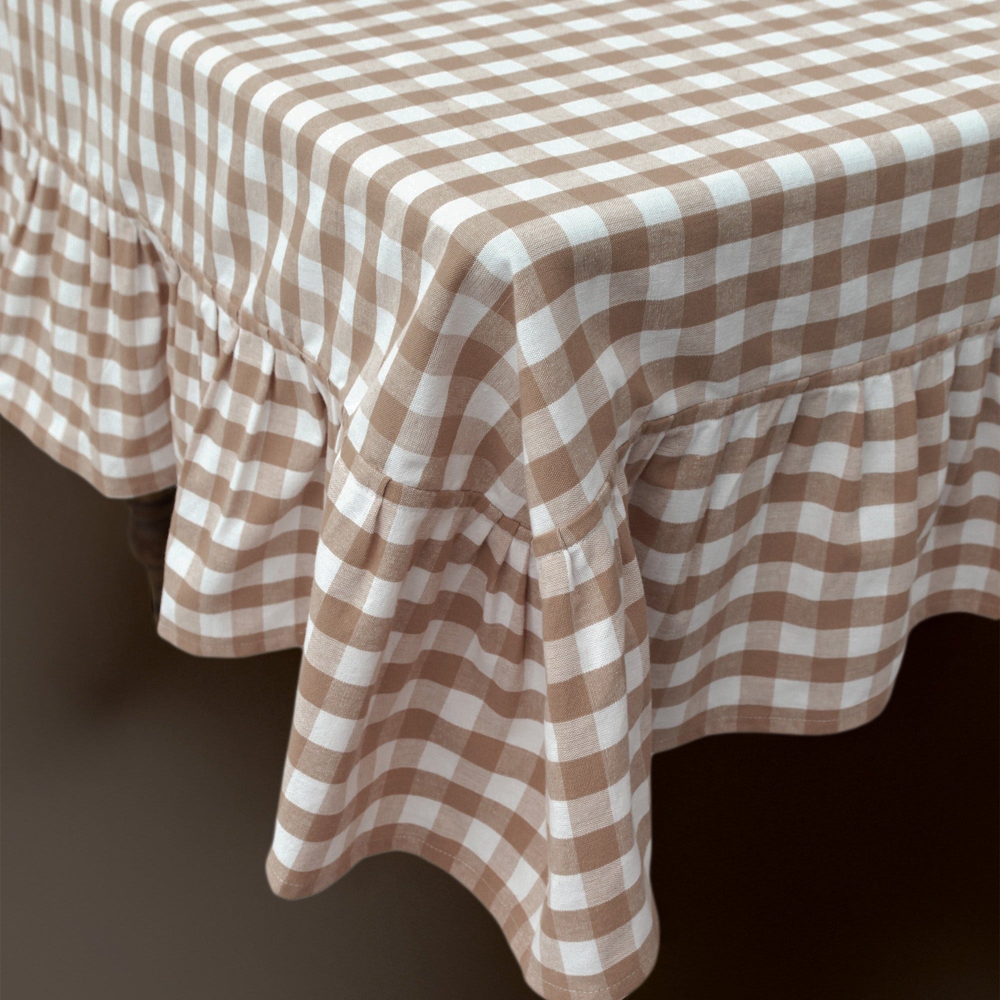 Hazelnut Ruffled Gingham Tablecloth - Thumbnail 2