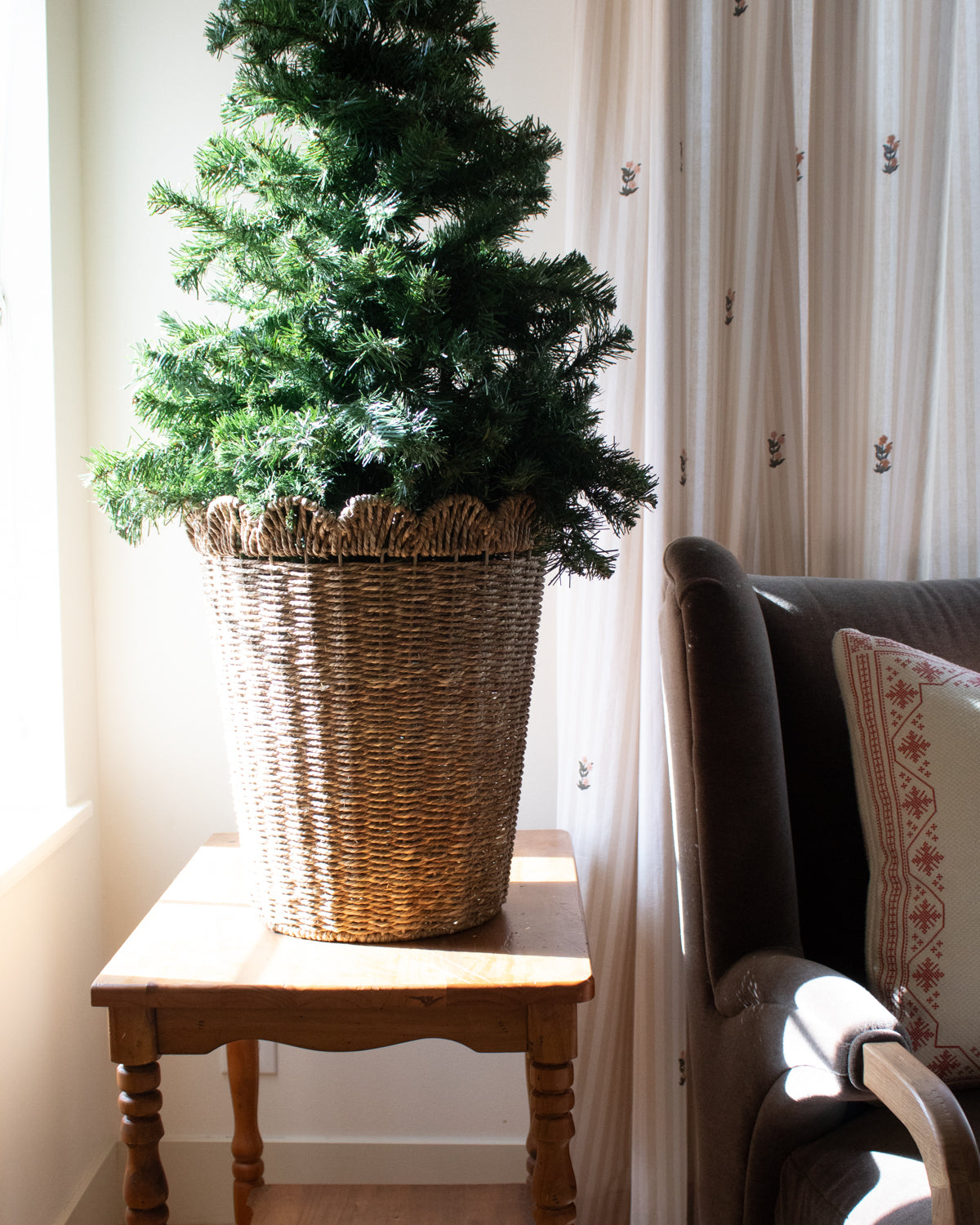Scallop Woven Basket - Natural – Galley & Fen