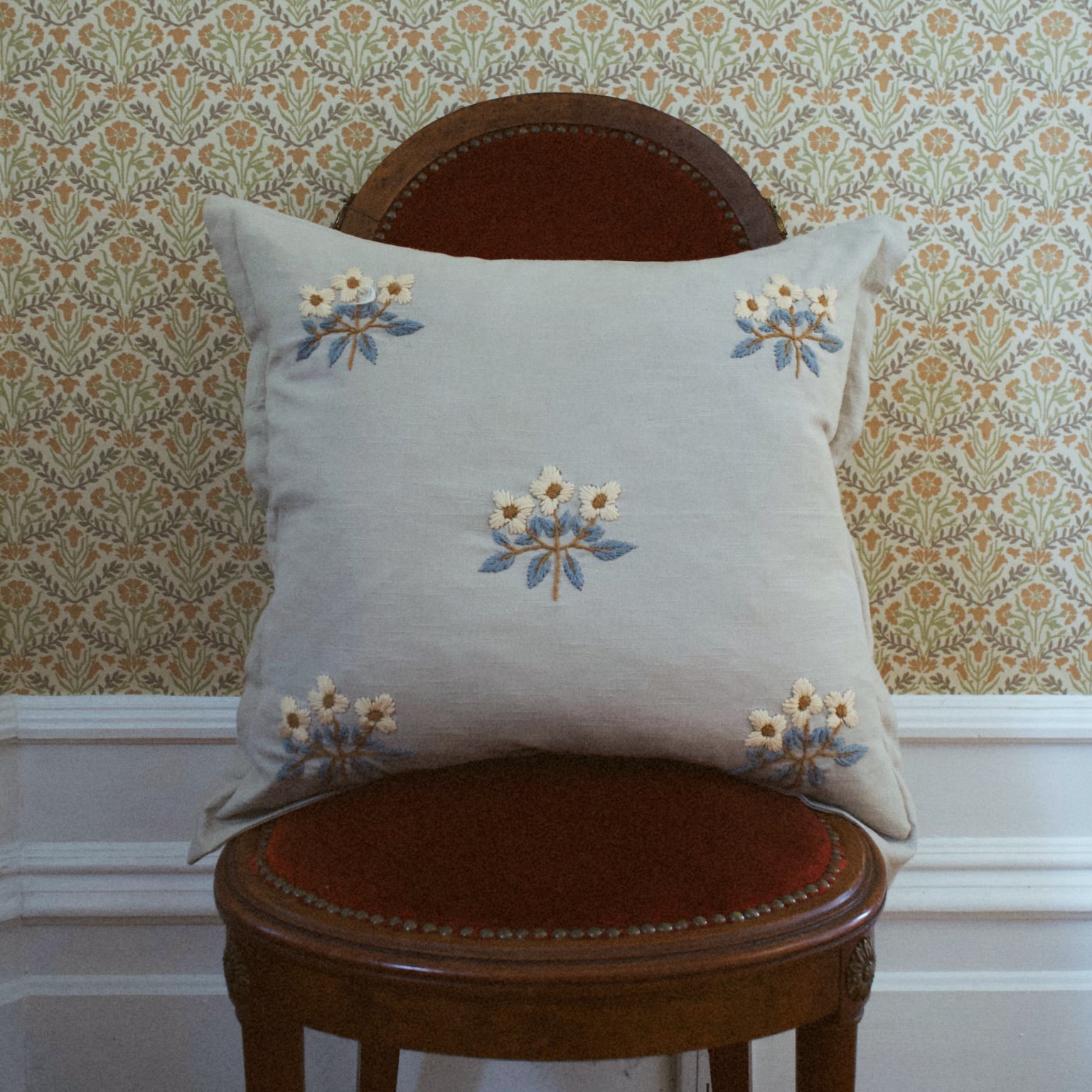 Florence Pillow - Thumbnail 5